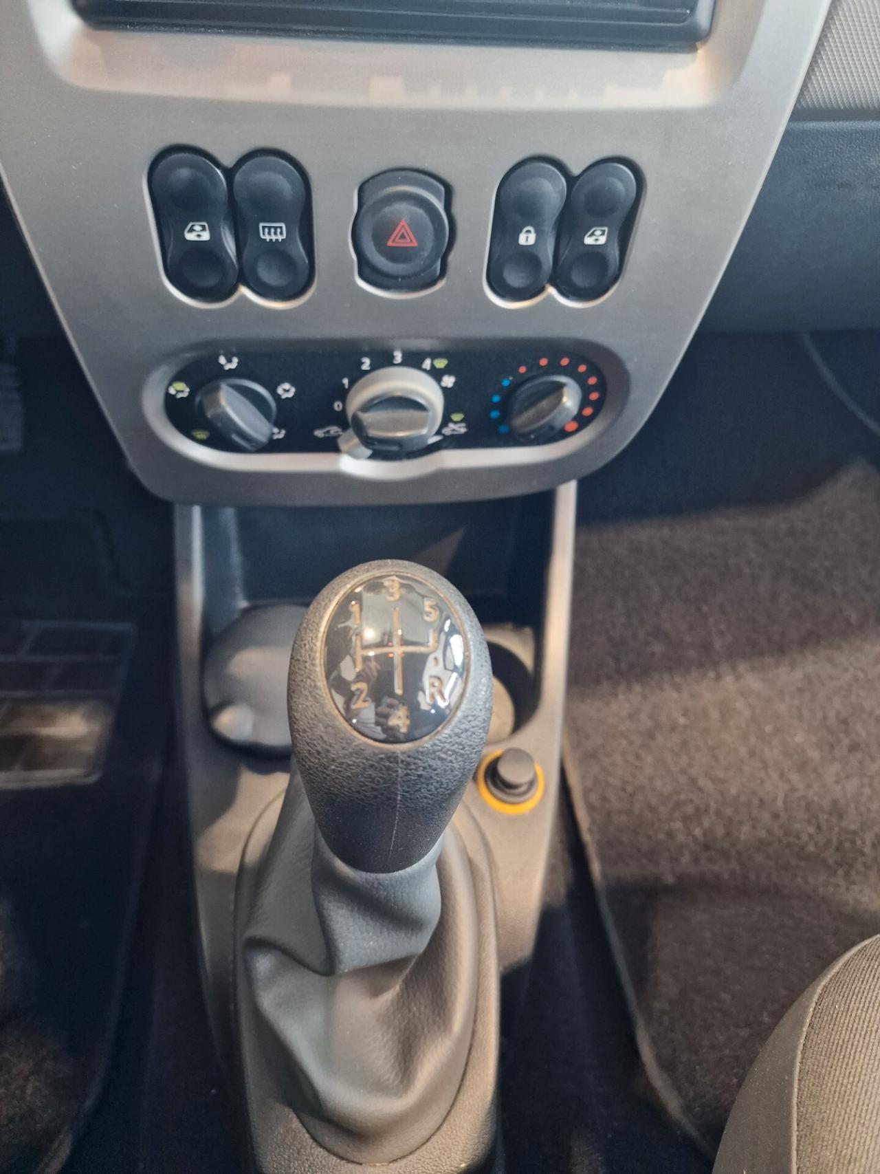 Dacia Sandero 1.2 16V Lauréate, 120 mila chilometri