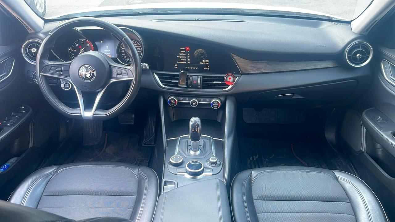 Alfa Romeo Giulia 2.2 Turbodiesel 180 CV Super