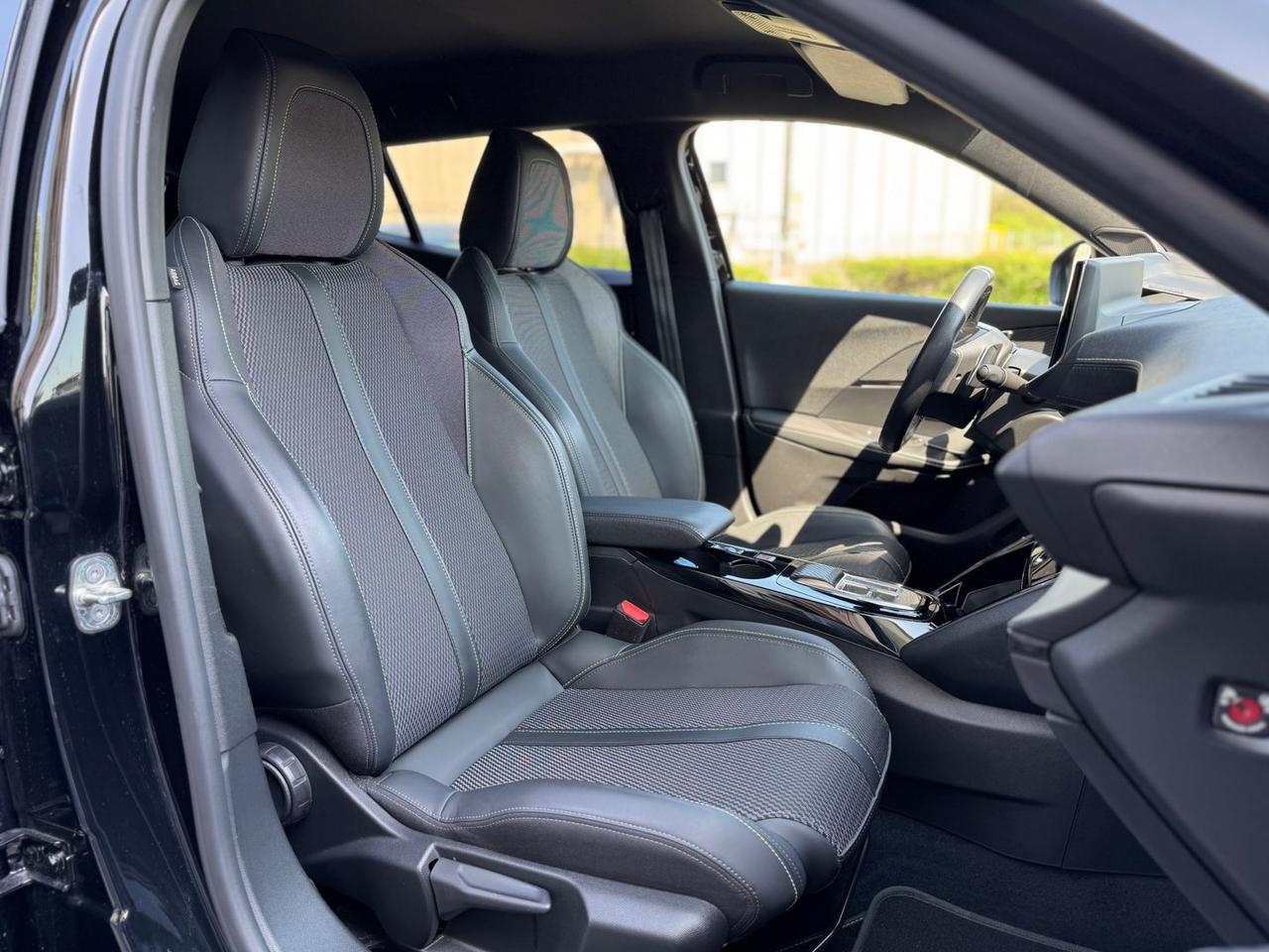 Peugeot 2008 GT 1.5 Blue HDI 130 #10379