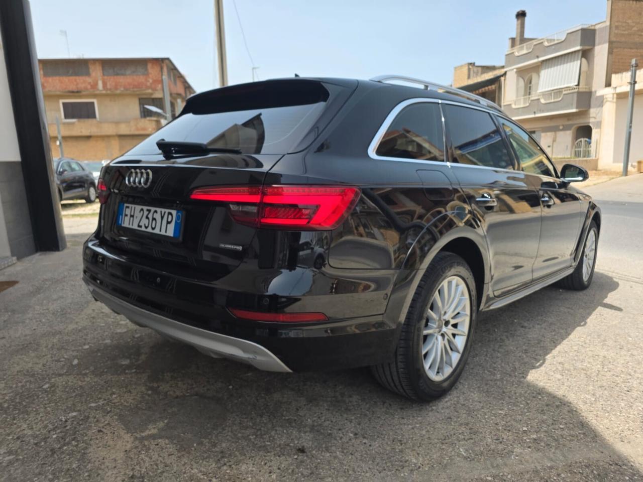 Audi A4 allroad 2.0 TDI 190 CV Aut. TETTO APR. LED