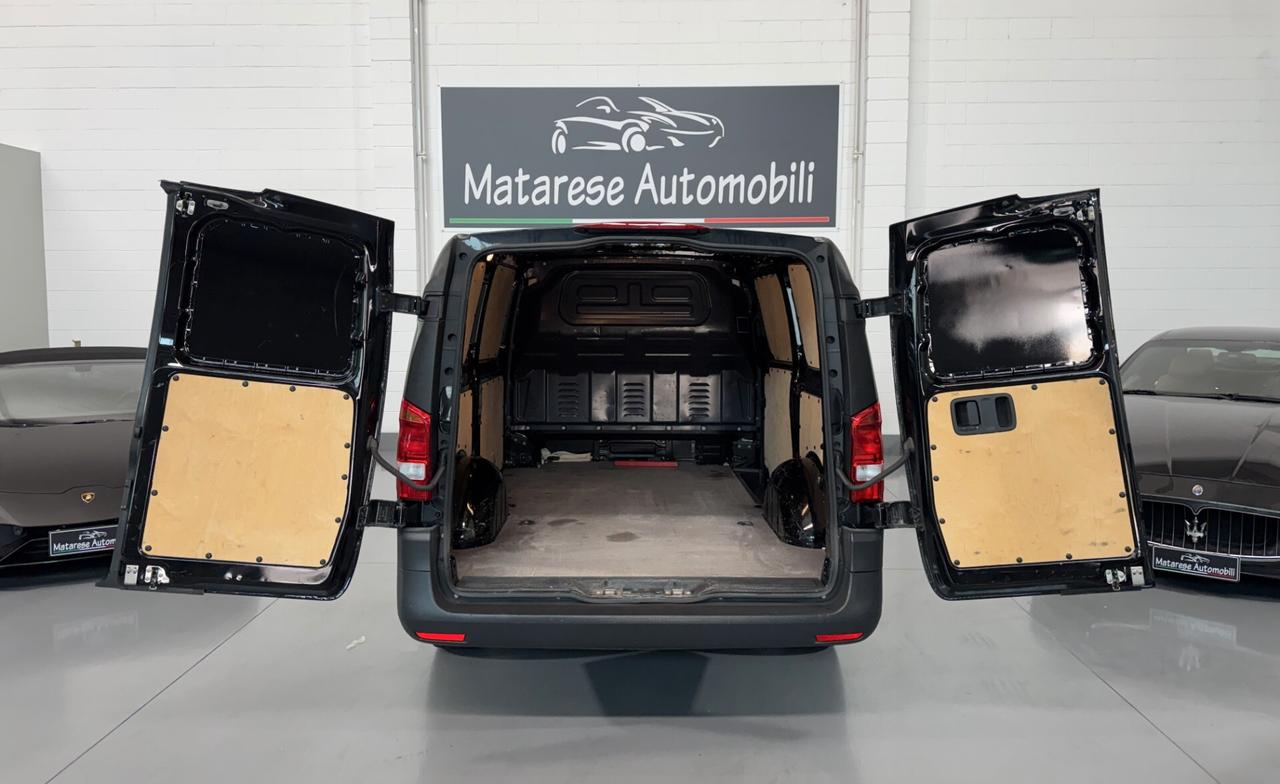 Mercedes-Benz Vito 114 cdi 2.0cc 136cv 3 Posti CarPlay Navigatore OK Neopatentati