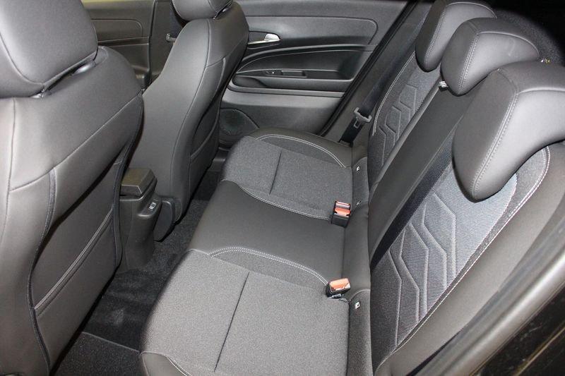 Jeep Avenger 1.2 Turbo MHEV Summit