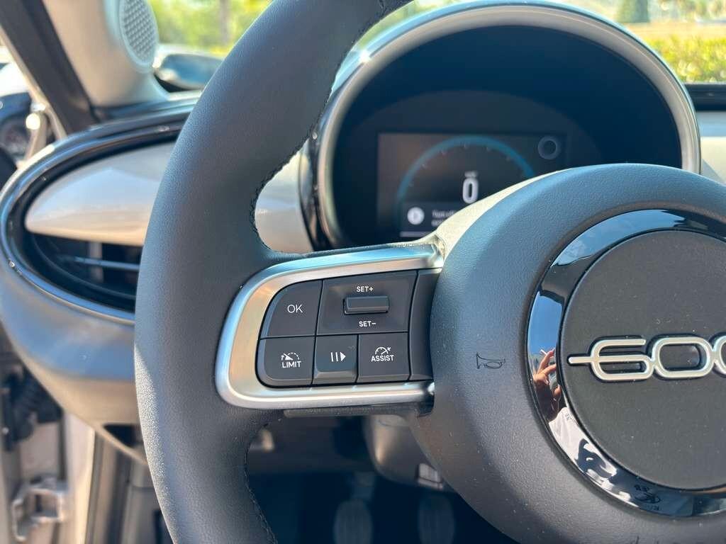 Fiat 600 100 CV Icon 2026 / KM 0 IVA ESPOSTA Tua a solo 215 Euro al mese