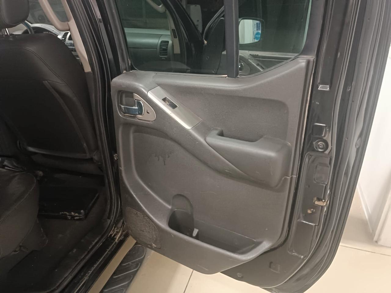 Nissan Navara 2.5 dCi 4 porte Double IVA DEDUCIBILE