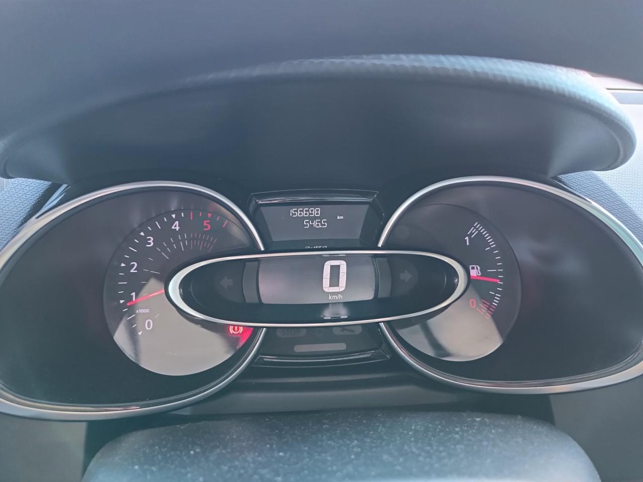 Renault Clio dCi 8V 75 CV 5 porte Moschino Life AUTOCARRO 4 POSTI