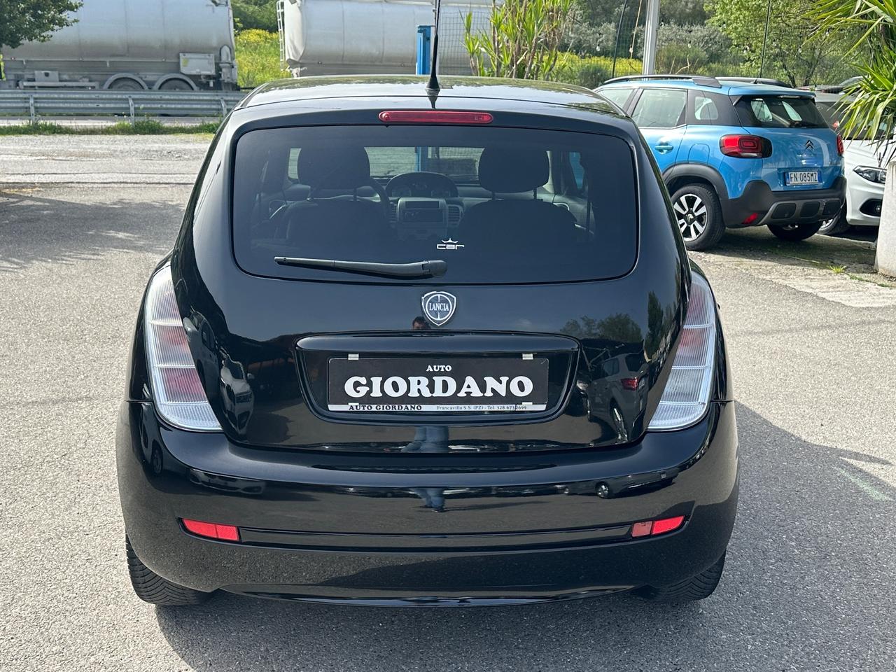 Lancia Ypsilon 1.3 MJT 90 CV MomoDesign