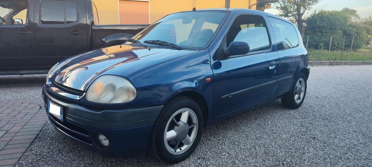 Renault Clio 1.6 16V 110cv 3 porte