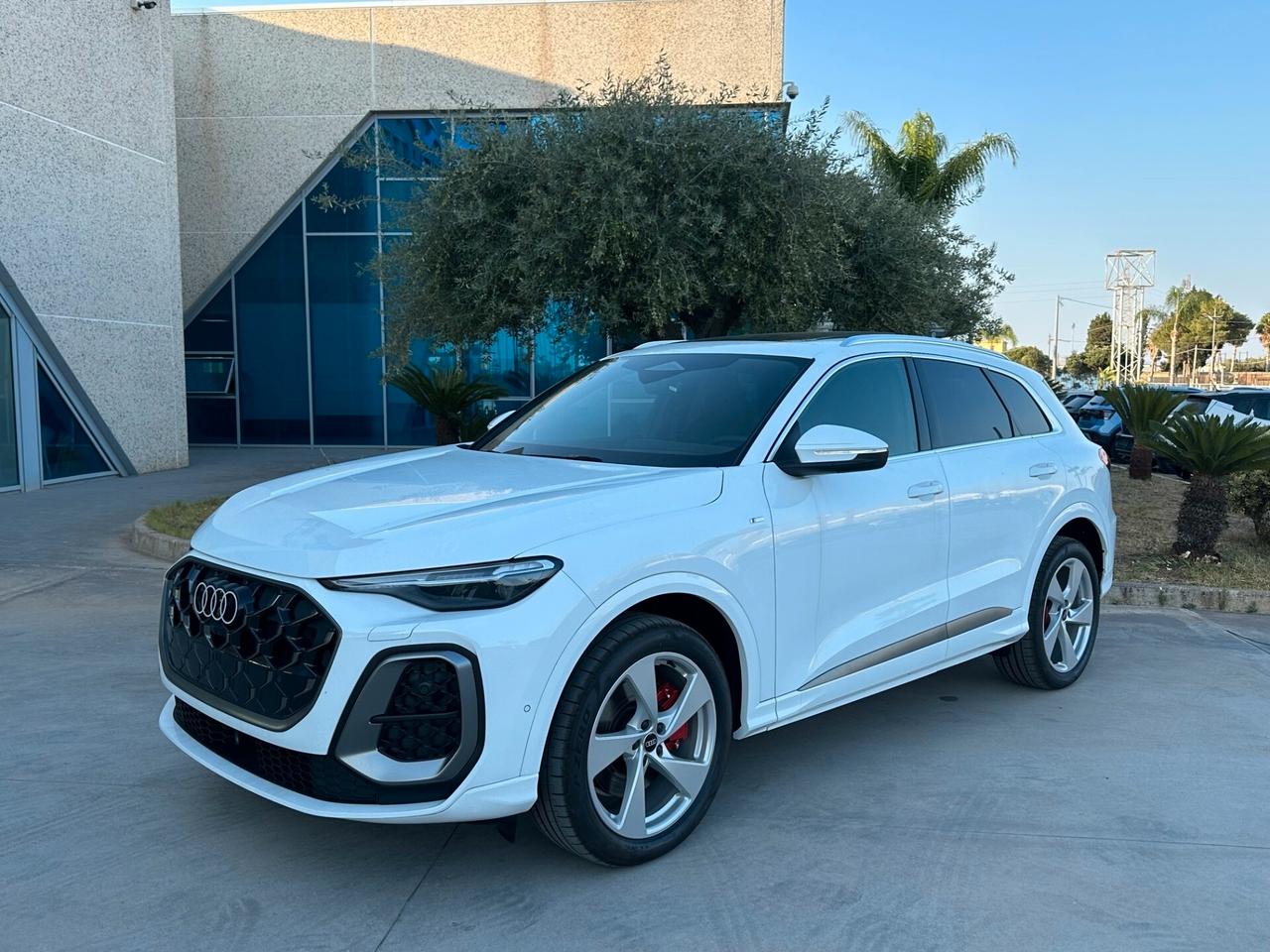 Audi Q5 Sline quattro offerta T-Stock prezzo imperdibile