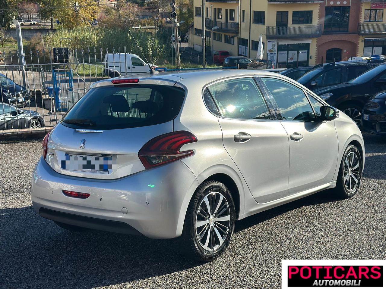 Peugeot 208 BlueHDi 100 5 porte Allure