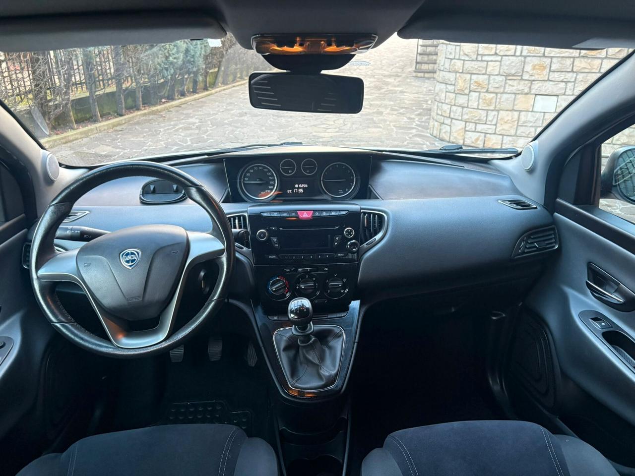 Lancia Ypsilon 1.2 69 CV 5 porte S&S Silver