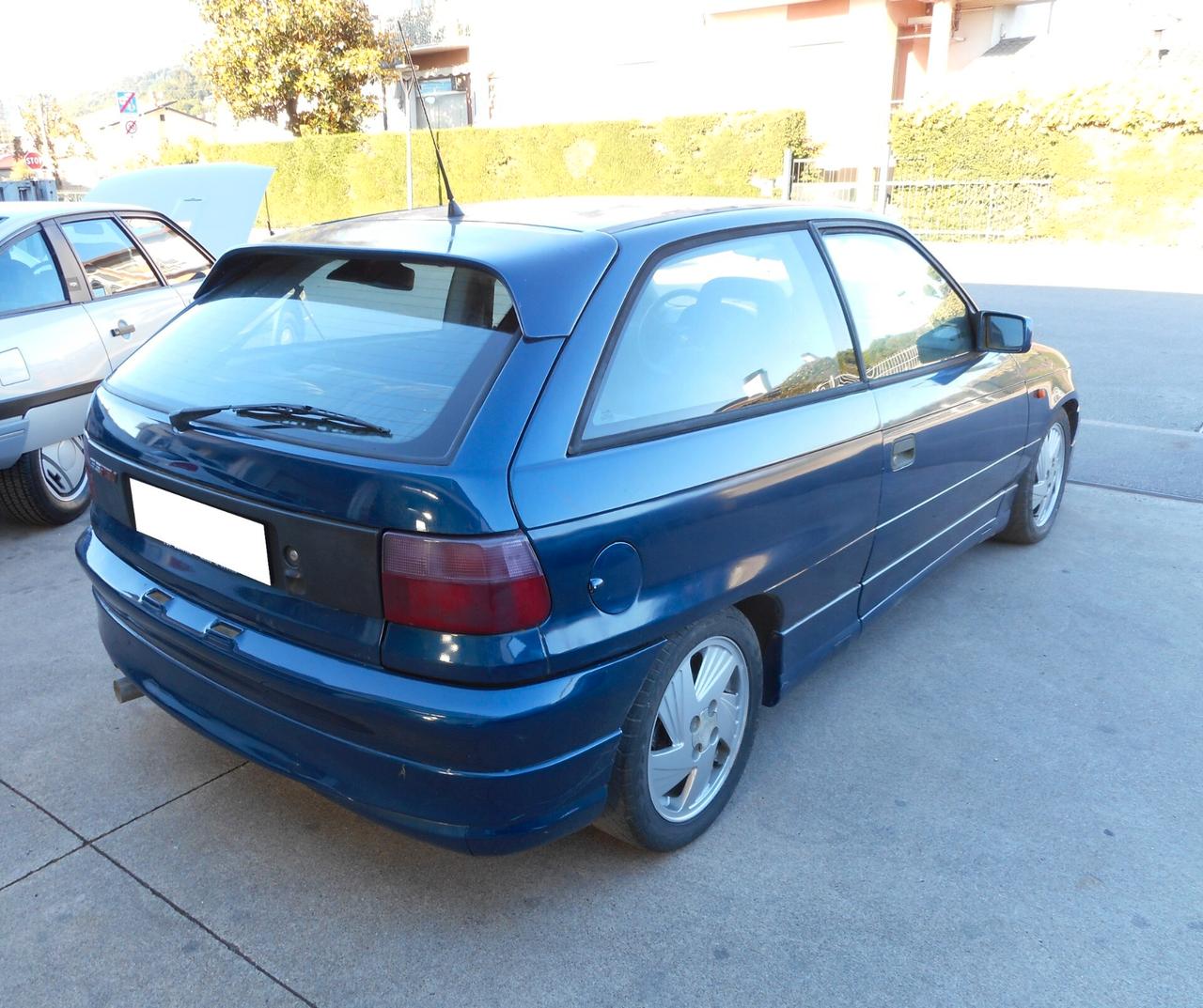 Opel Astra 2.0 GSi