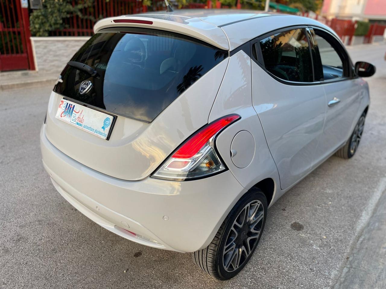 Lancia Ypsilon 1.3 MJT 16V 95 CV 5 porte S&S