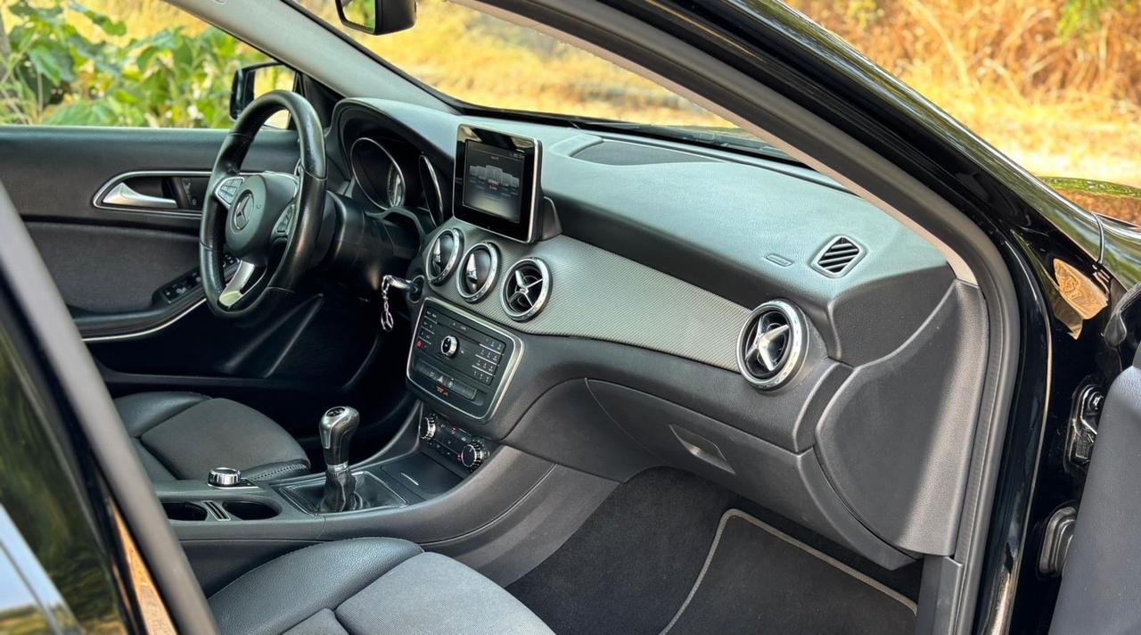 Mercedes-benz GLA 180 d Business