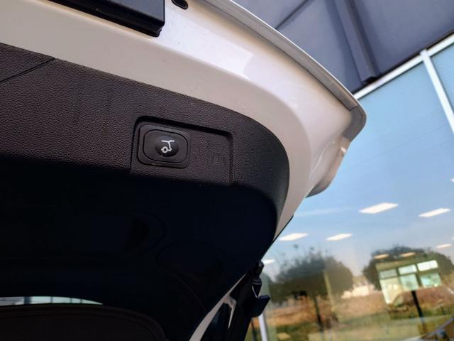 FORD Puma 1.0 EcoBoost Hybrid Automatica ST-Line X