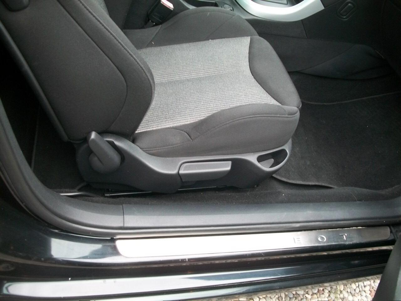 Peugeot 308 1.6 e-HDi 112CV Stop&Start CC Allure CAPRIO NERA 06 MARCE GARANZIA UN ANNO