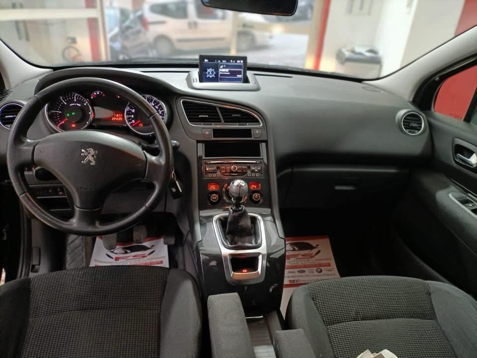 Peugeot 5008 2.0 HDi 150CV Allure