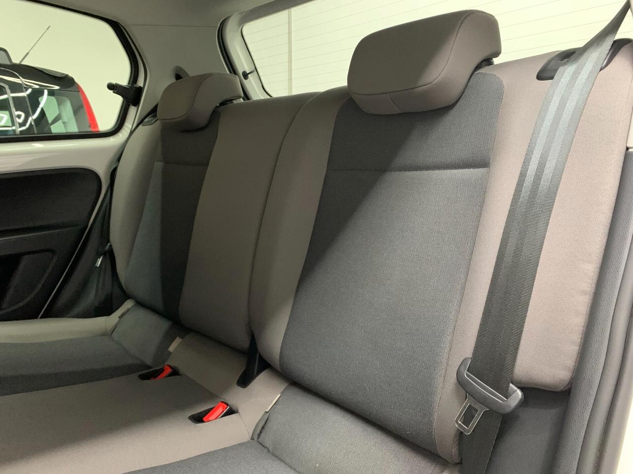 Volkswagen cross up! 1.0 75 CV 5p.