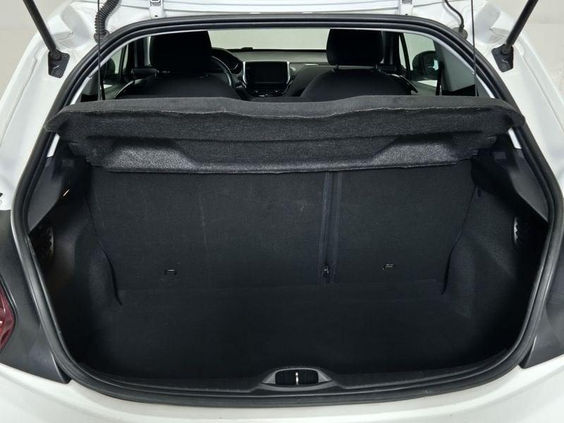 Peugeot 208 I 2015 Benzina 5p 1.2 puretech Active 82cv