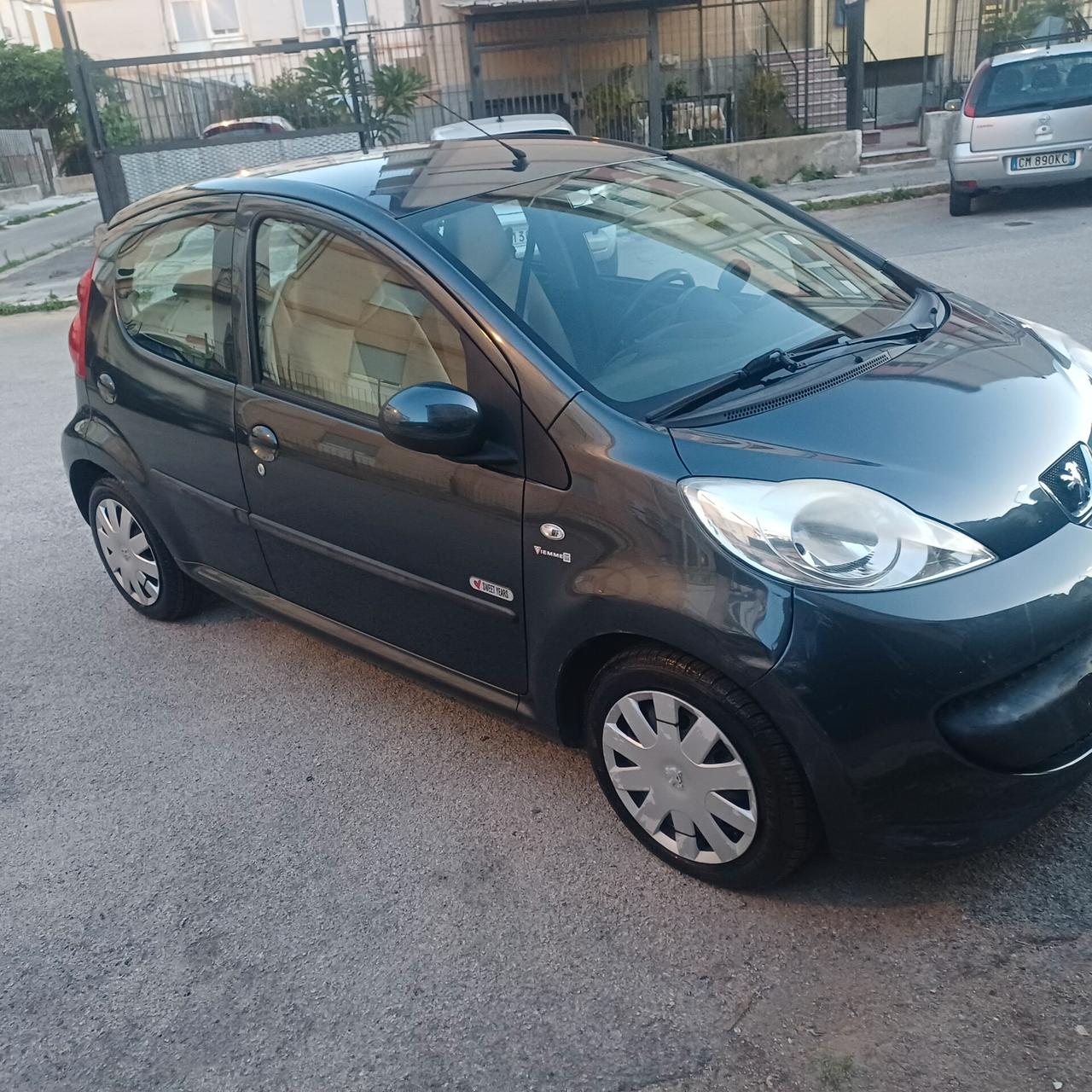 Peugeot 107 1.0 68CV 5p. Sweet Years