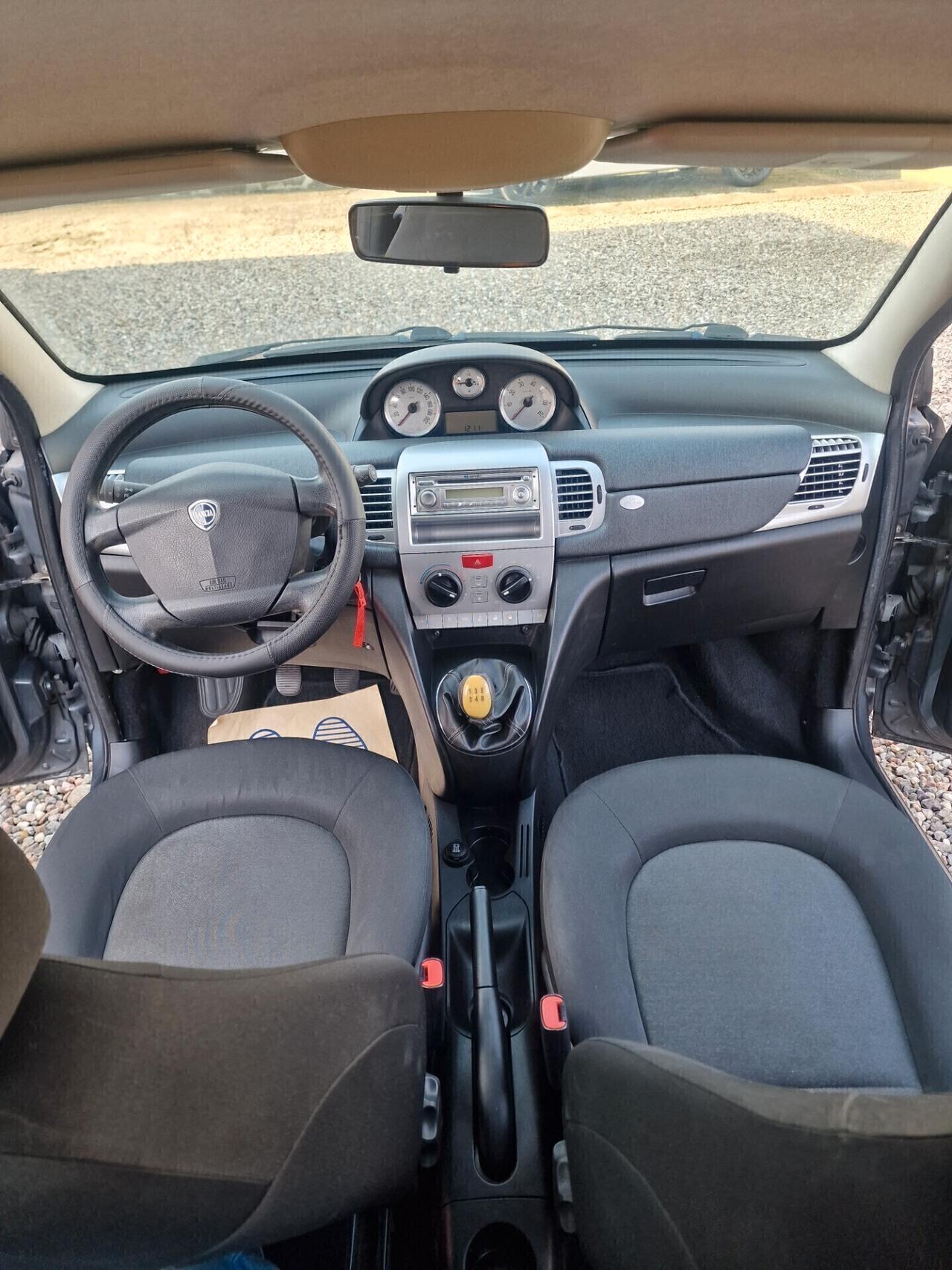 Lancia Ypsilon 1.2 69 CV Diva