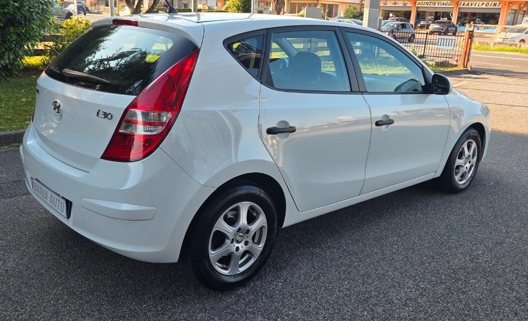 Hyundai i30 1.4 16V 109CV 5p. BlueDr. GPL Active