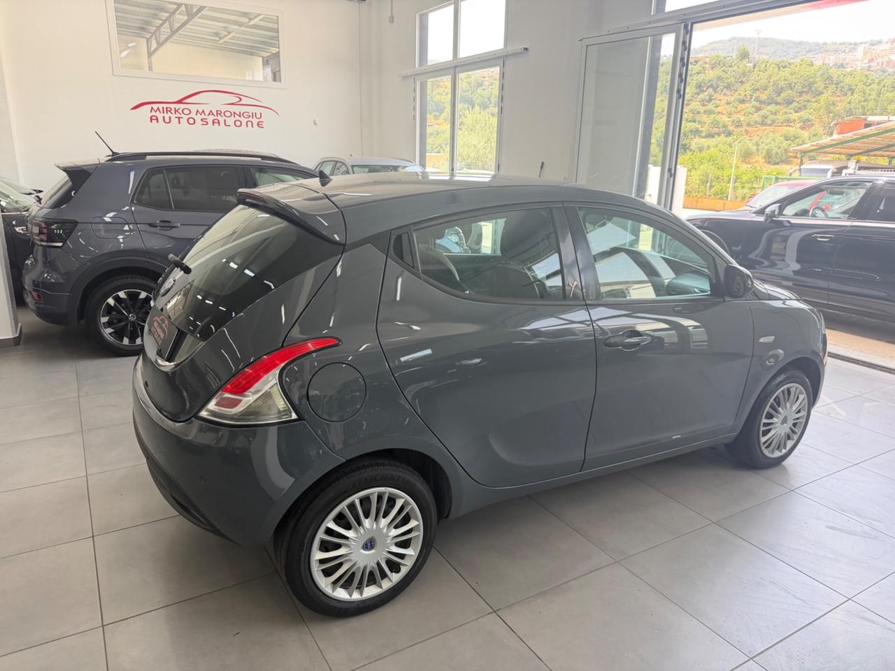 Lancia Ypsilon 1.3 MJT 95 CV 5 p. Platinum FINANZIABILE