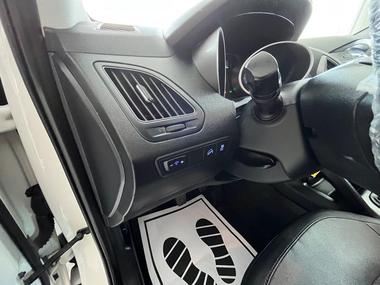 HYUNDAI IX35 1.7 CRDi 2WD LED + PELLE