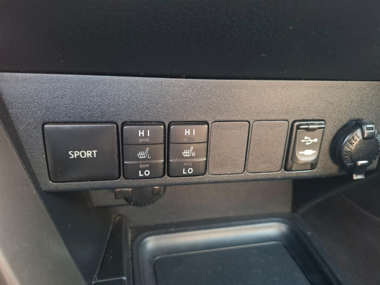Toyota RAV 4 RAV4 2.0 D-4D 2WD Active