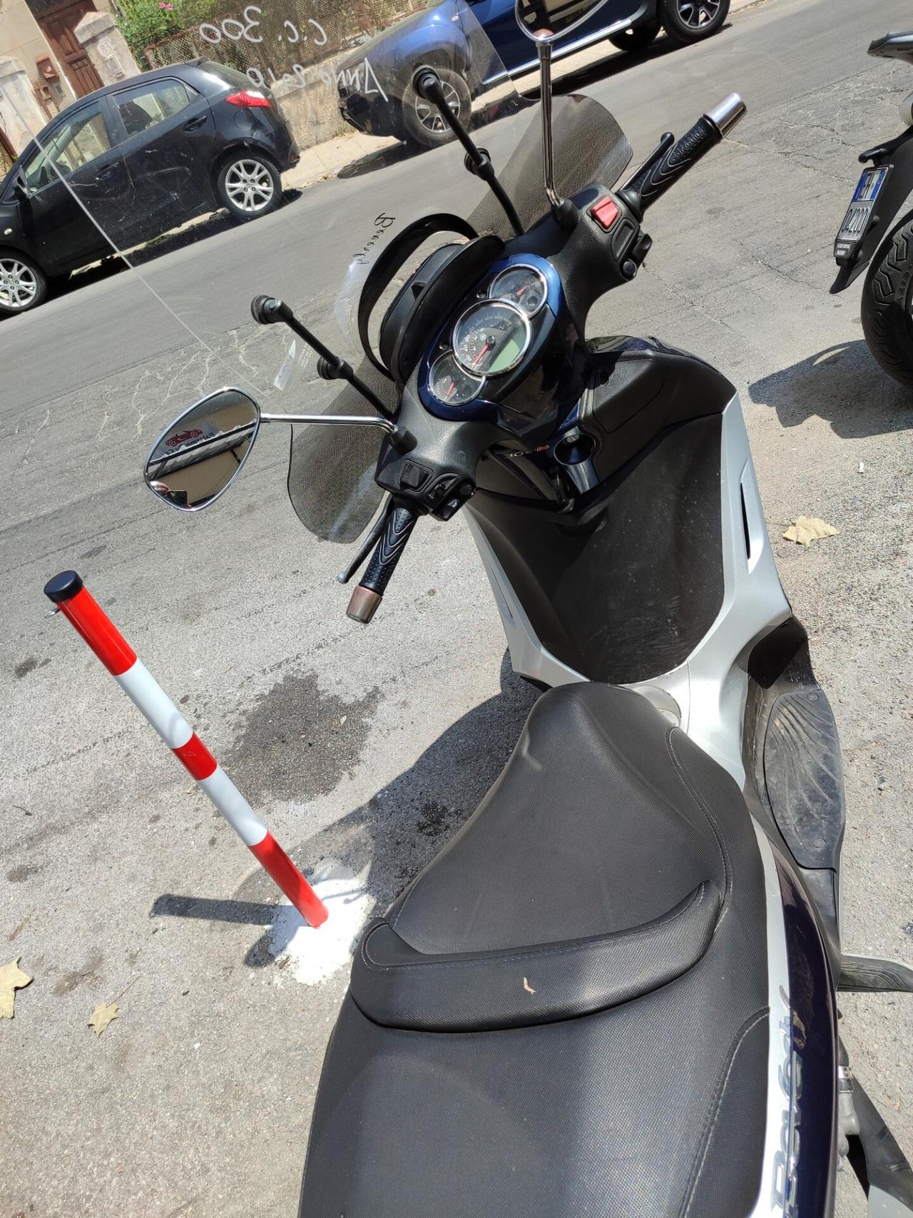 Piaggio Beverly