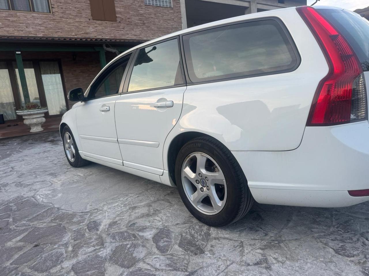 Volvo V50 D2 R-design(problema iniettore)