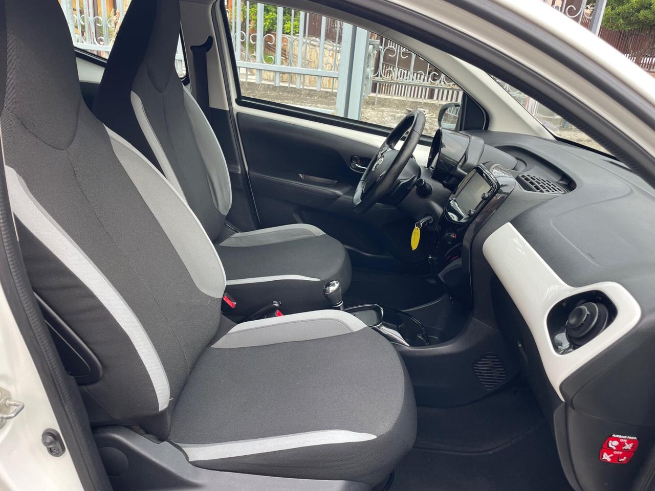 Toyota Aygo 1.0 VVT-i 69 CV 5 porte x-wave MMT