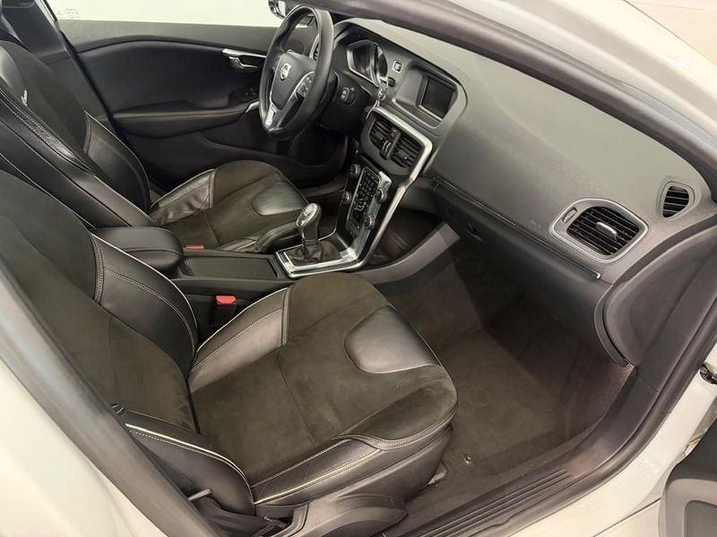 Volvo V40 D2 R-design 94g