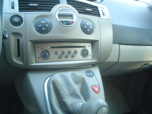 Renault Scenic 1.9 dCi 120CV