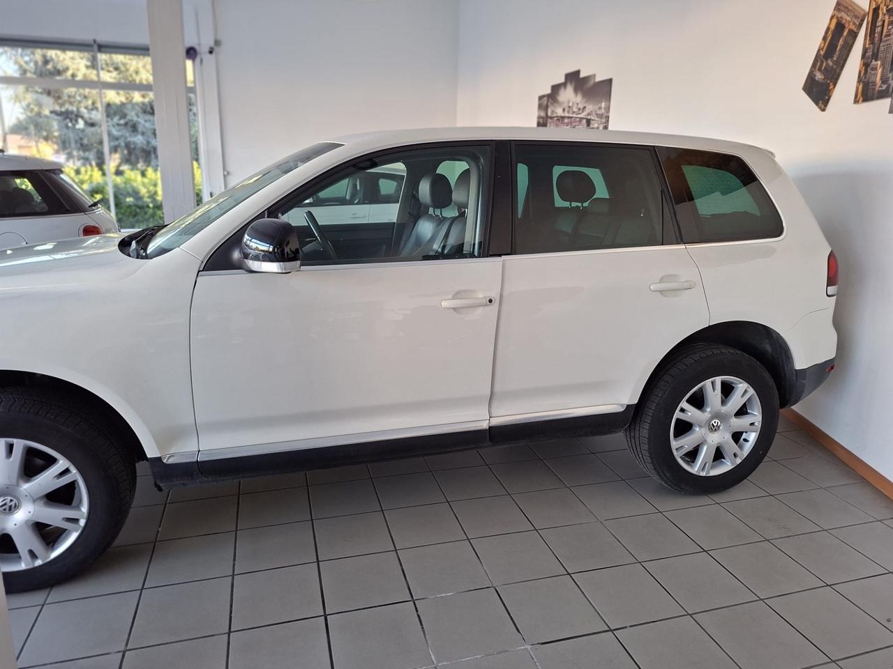 Volkswagen Touareg 2.5 R5 TDI DPF tiptronic Exclusive