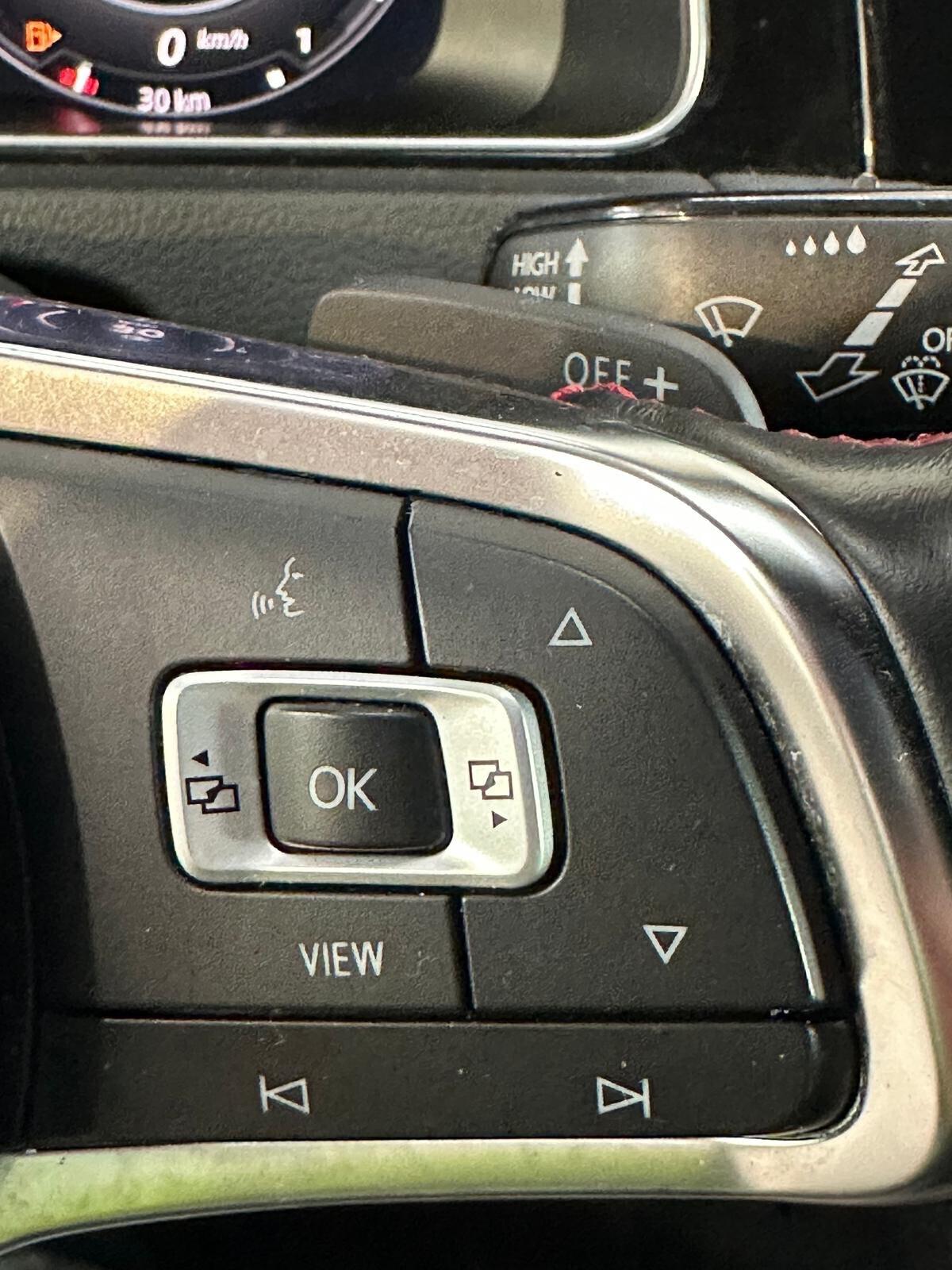 Volkswagen Golf GTI 2.0 245 CV TSI DSG 5p. BMT