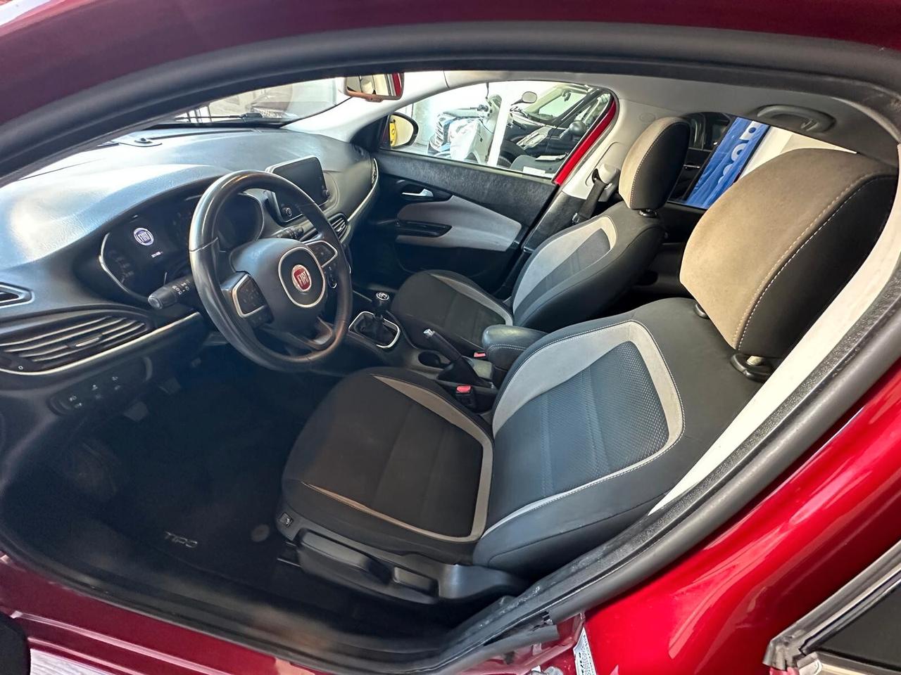 Fiat Tipo 1.6 Mjt S&S DCT SW Lounge