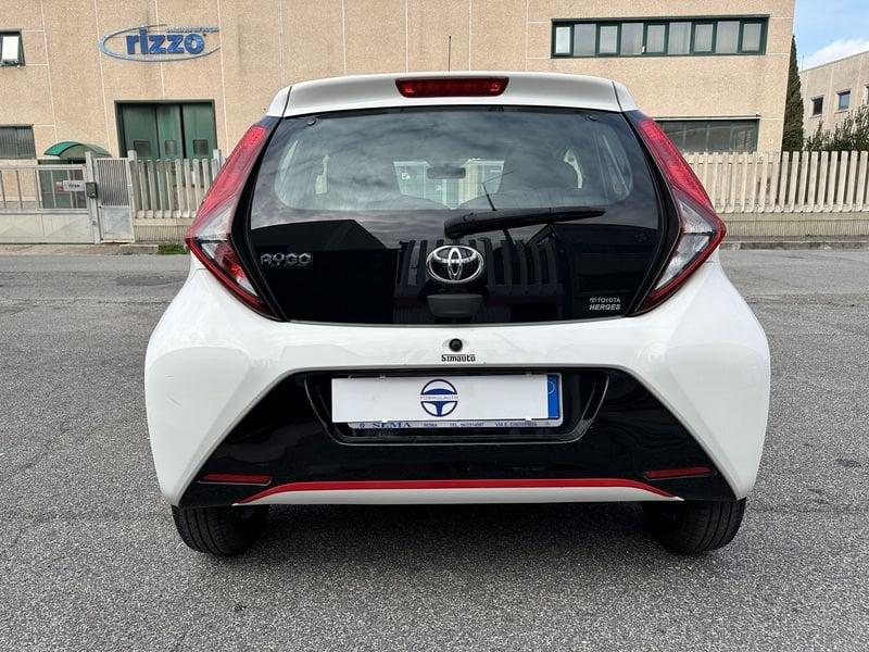 Toyota Aygo 1.0 VVT-i x-clusiv