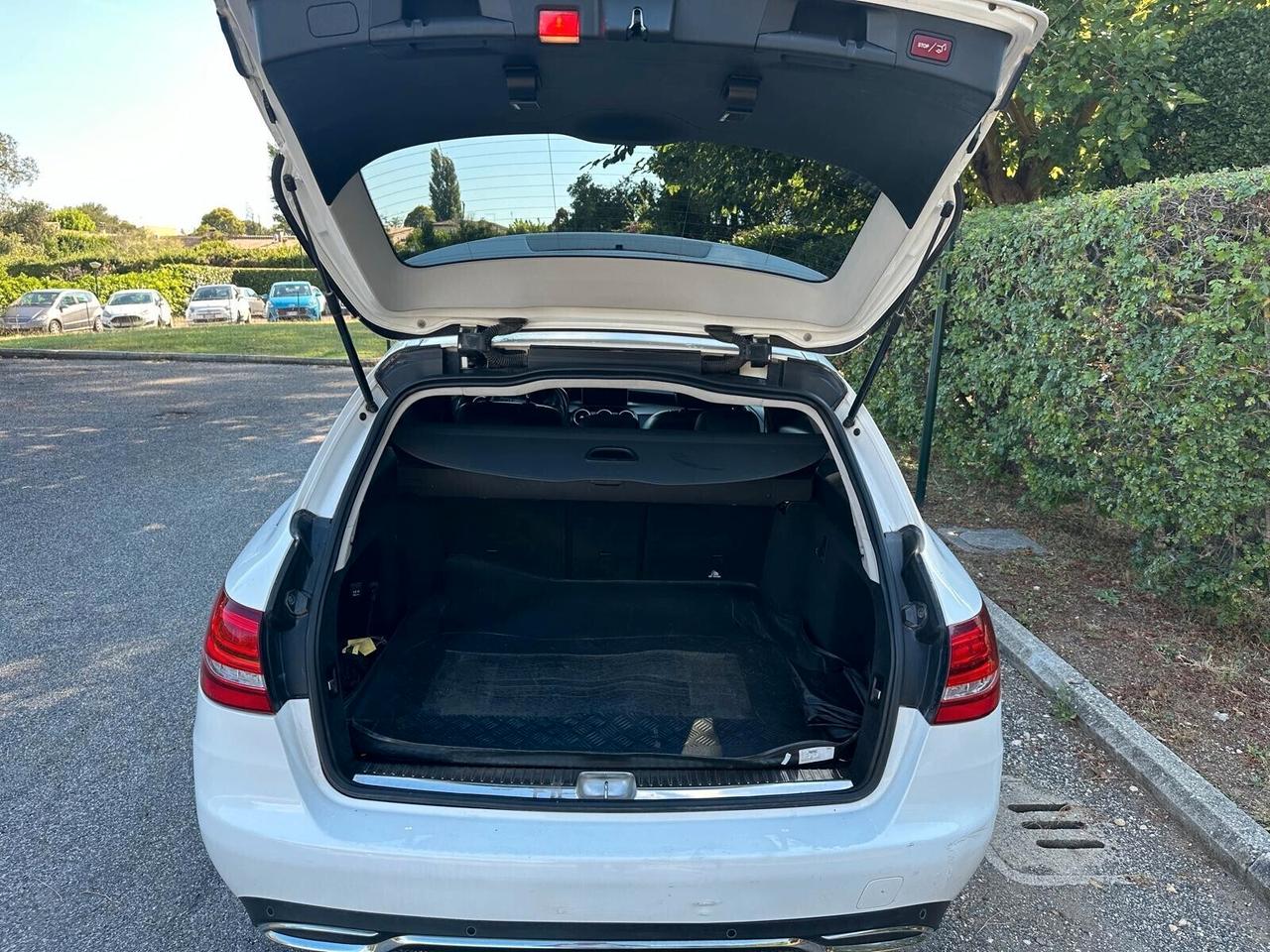 Mercedes-benz C 220 d S.W. Auto Exclusive NAVI - PELLE - TETTO PANORAMA - 7G TRONIC F1 LEVE AL VOLANTE