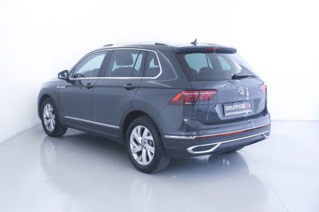 VOLKSWAGEN Tiguan 2.0 TDI 150 CV SCR DSG Elegance Fari IQ LED Matrix