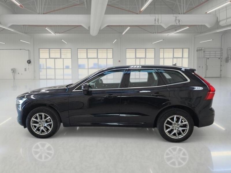 VOLVO XC60 B4 D AWD AUTOMATICO MOMENTUM PRO SUV