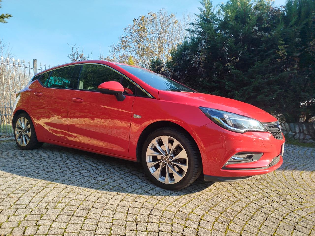 Opel Astra 1.6 BiTurbo OPC Line