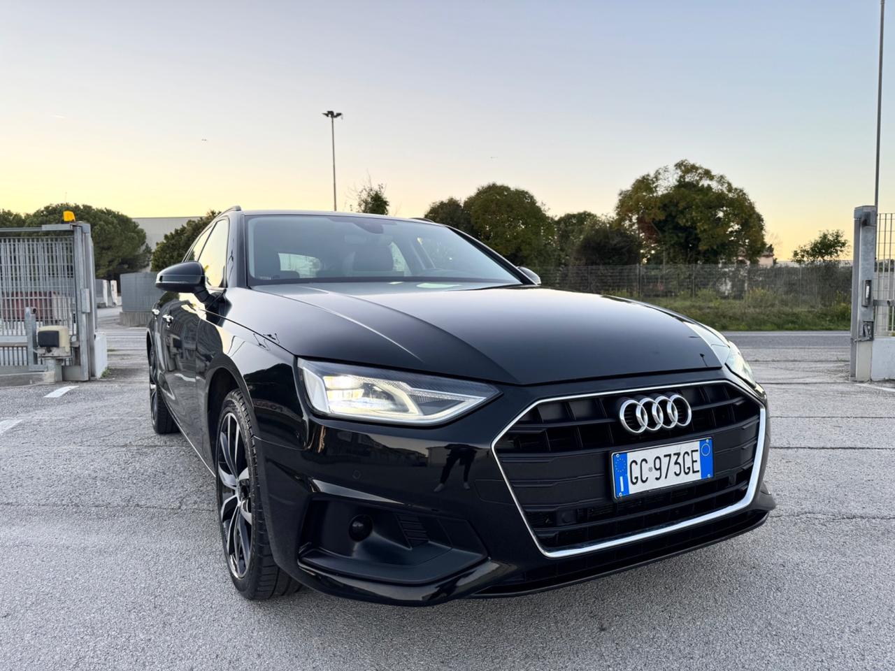 AUDI A4 Avant 2.0 Tdi S-Tronic - Led Virtual 18