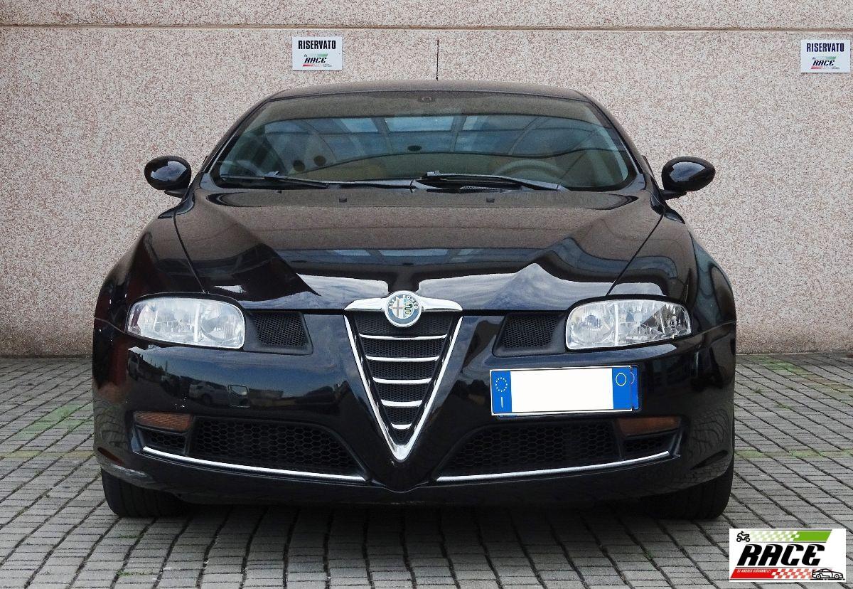 ALFA ROMEO - GT - 1.9 JTDM 16V Distinctive