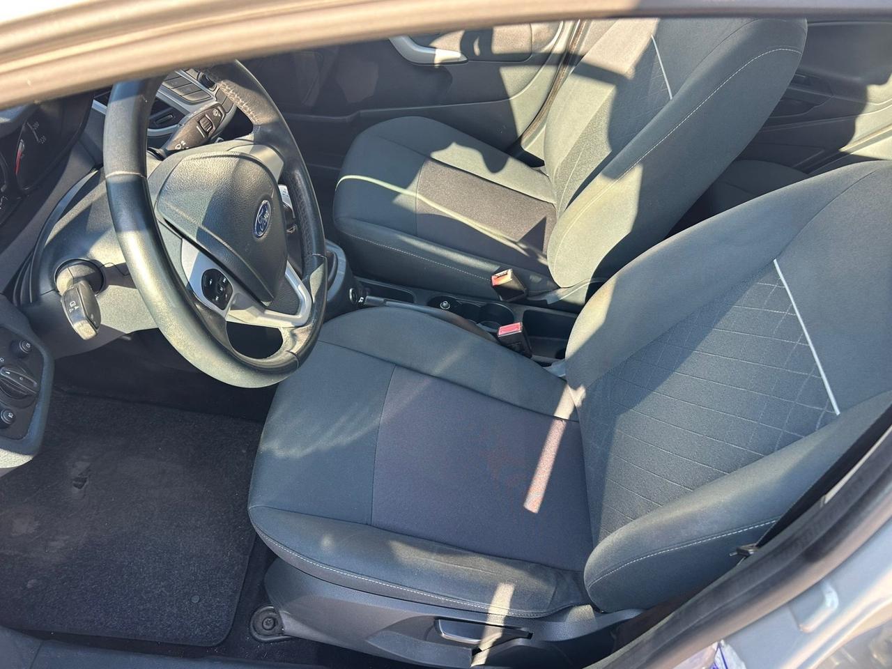 Ford Fiesta 1.4 5 porte Bz.- GPL Titanium