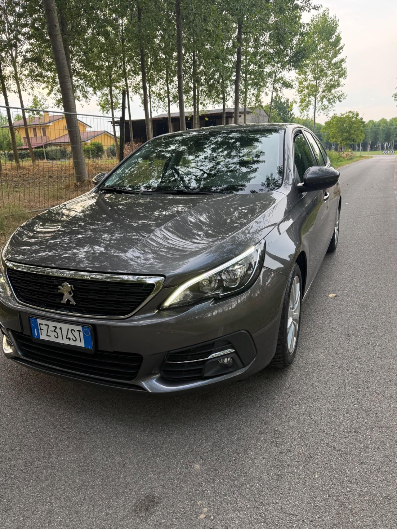 Peugeot 308 BlueHDi 130 S&S EAT8 SW Business