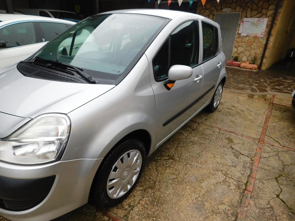 Renault Modus 1.5 dCi 70CV Grazia