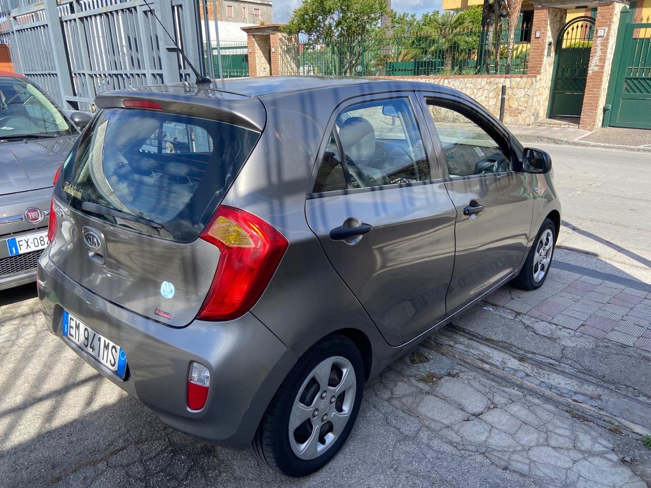 Kia Picanto 1.0 12V 5 porte City Benz/gol