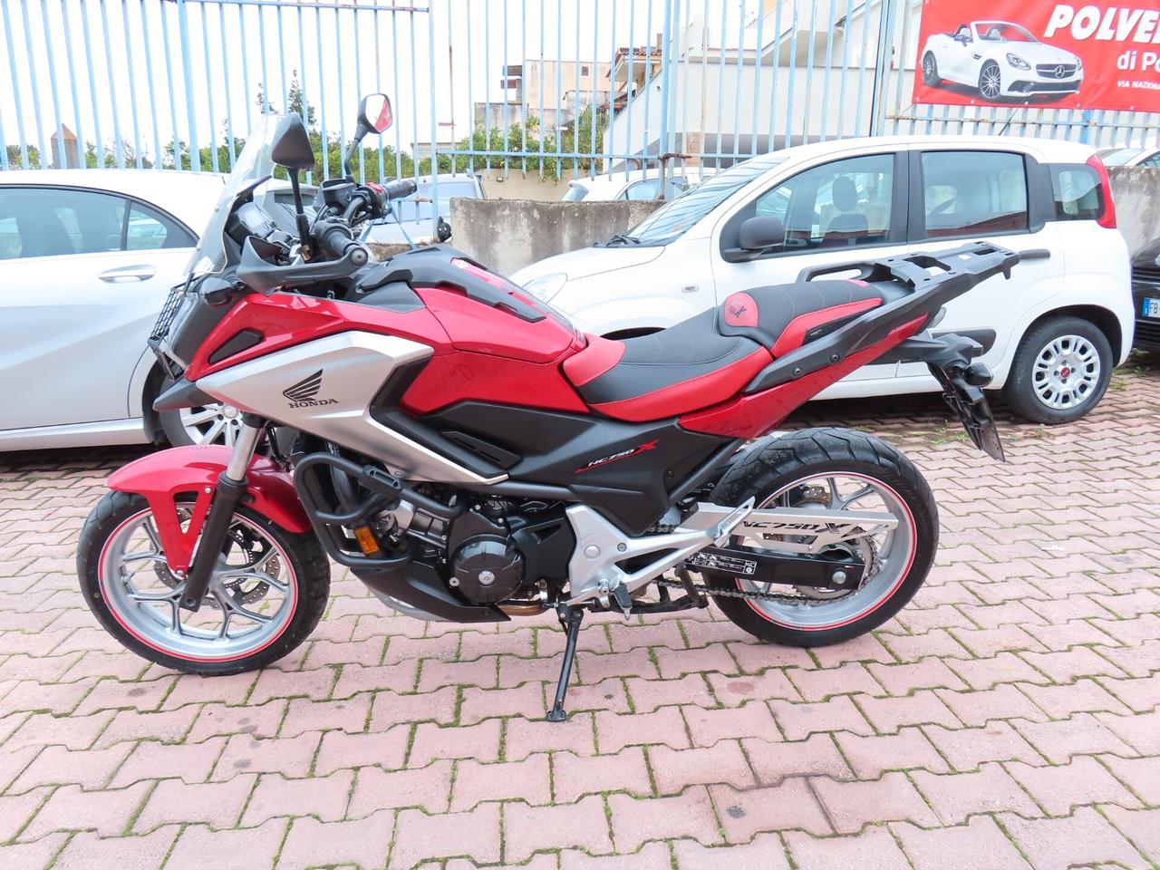 Honda NC 750X FULL 15.000 KM PARI AL NUOVO