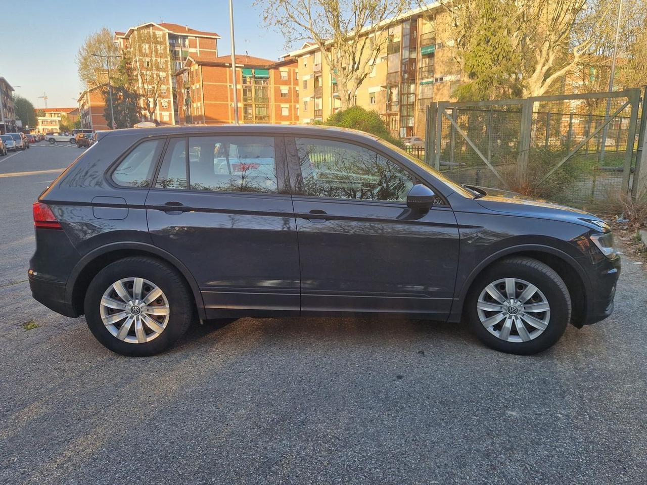 Volkswagen Tiguan Urban 1.6 TDI #10327