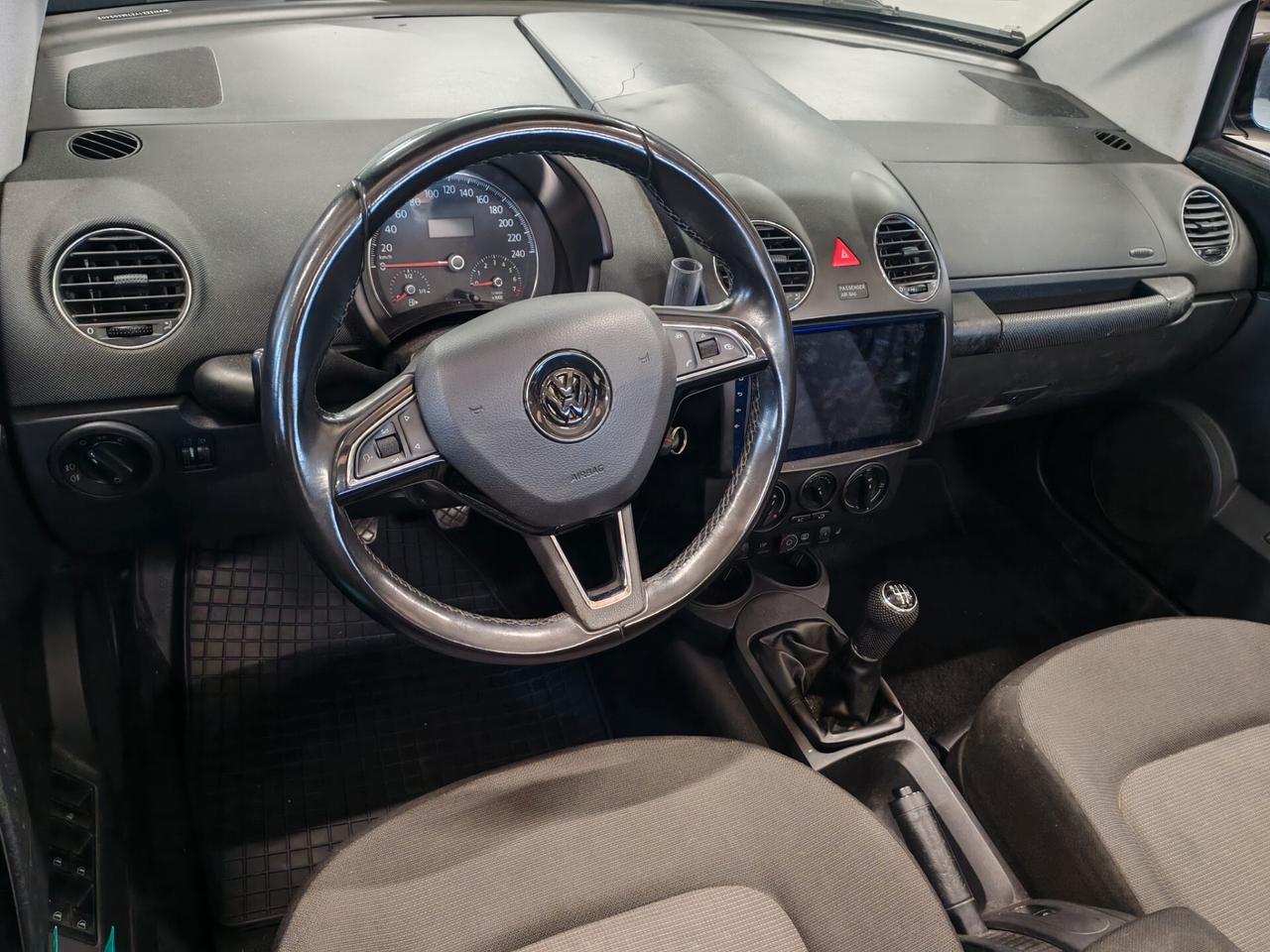 Volkswagen New Beetle 1.6 Cabrio